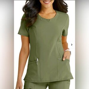 Cherokee Infinity Round Neck Top &
Straight Leg Drawstring Cargo Pants LT